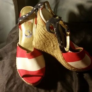 Seychelles Lost Control American Flag Wedges NWT